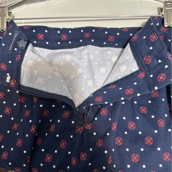 Tommy Hilfiger Navy Blue Patterned Skirt with pockets zipper in back size 14 - Picture 4 of 8